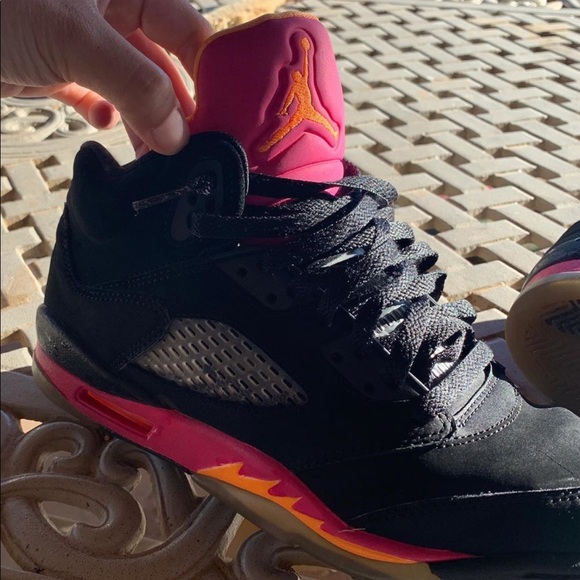 Sneakers - Picture 1 of 3